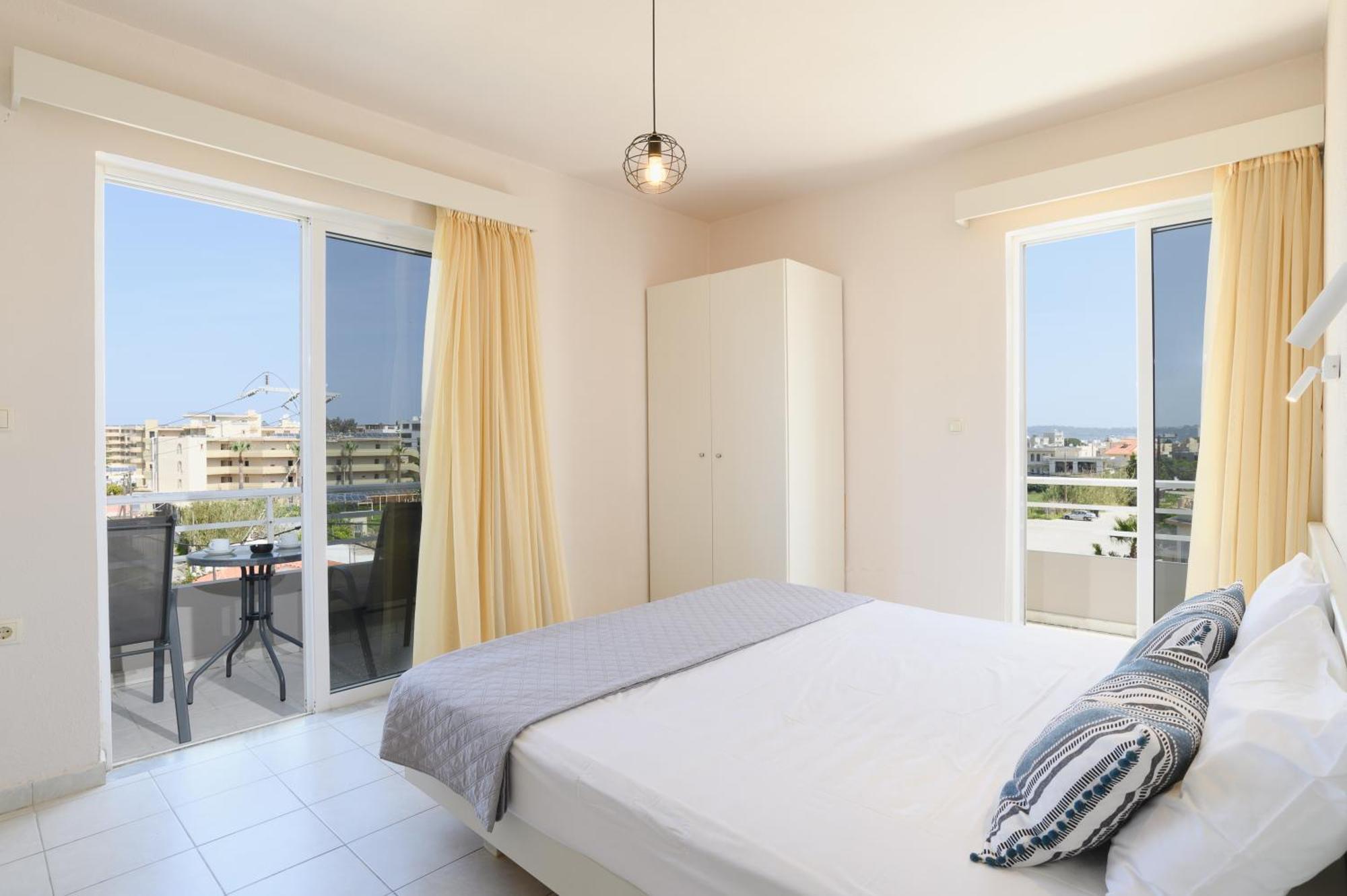 Eugenia Studios & Apartments Ialysos  Luaran gambar